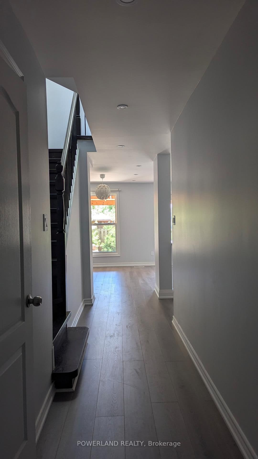 134 Dunbar Crescent thumbnail 2