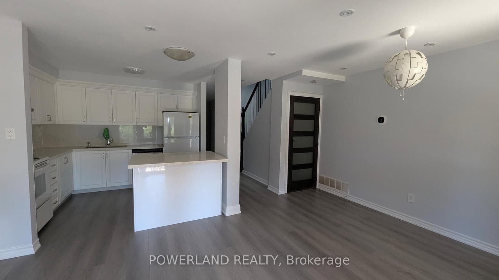 134 Dunbar Crescent thumbnail 4