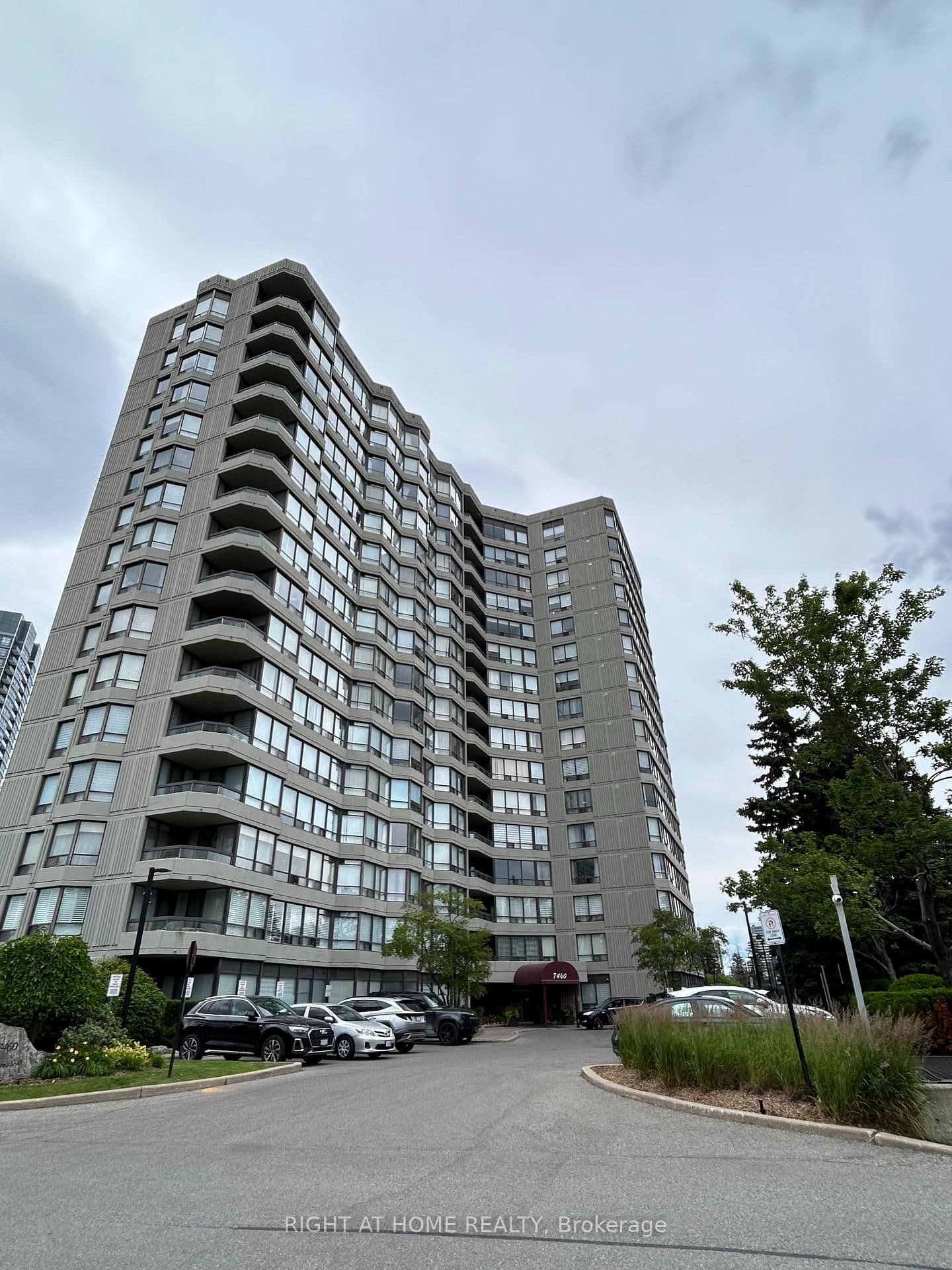 7460 W Bathurst, Unit 201 - Image 1