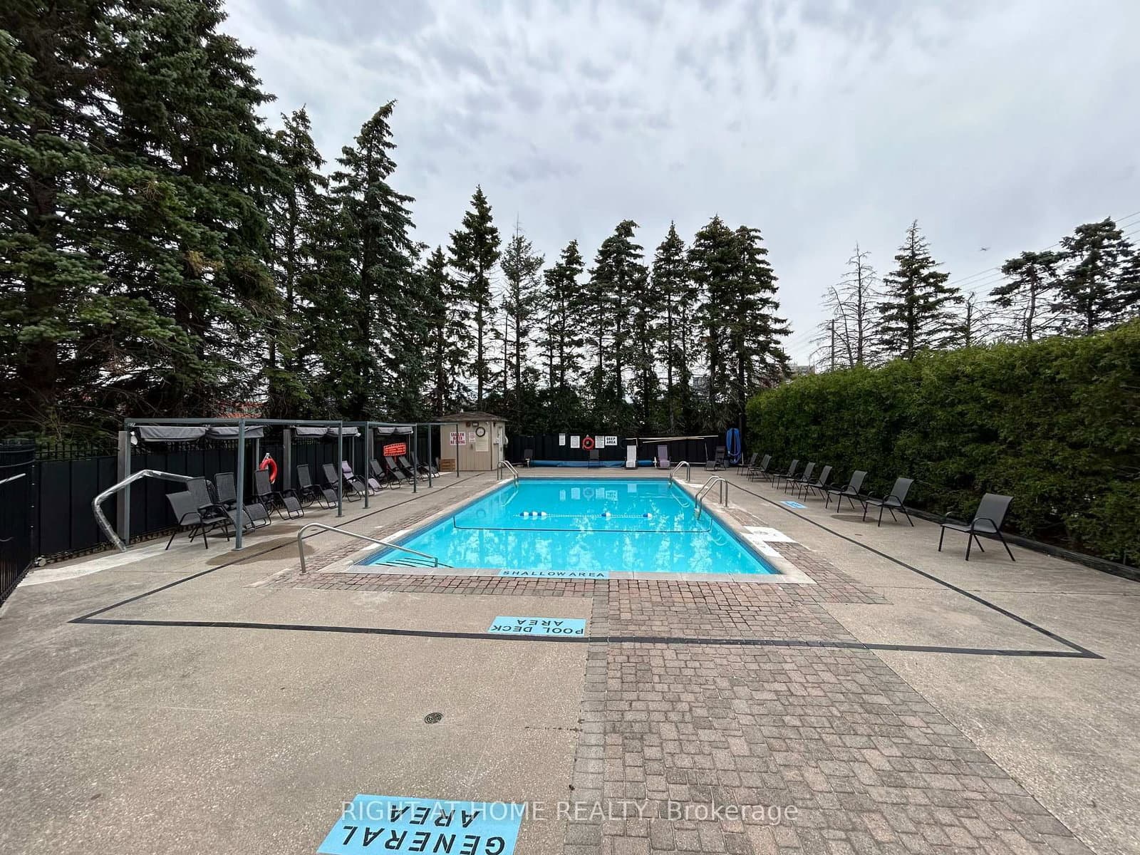 7460 W Bathurst, Unit 201 thumbnail 10