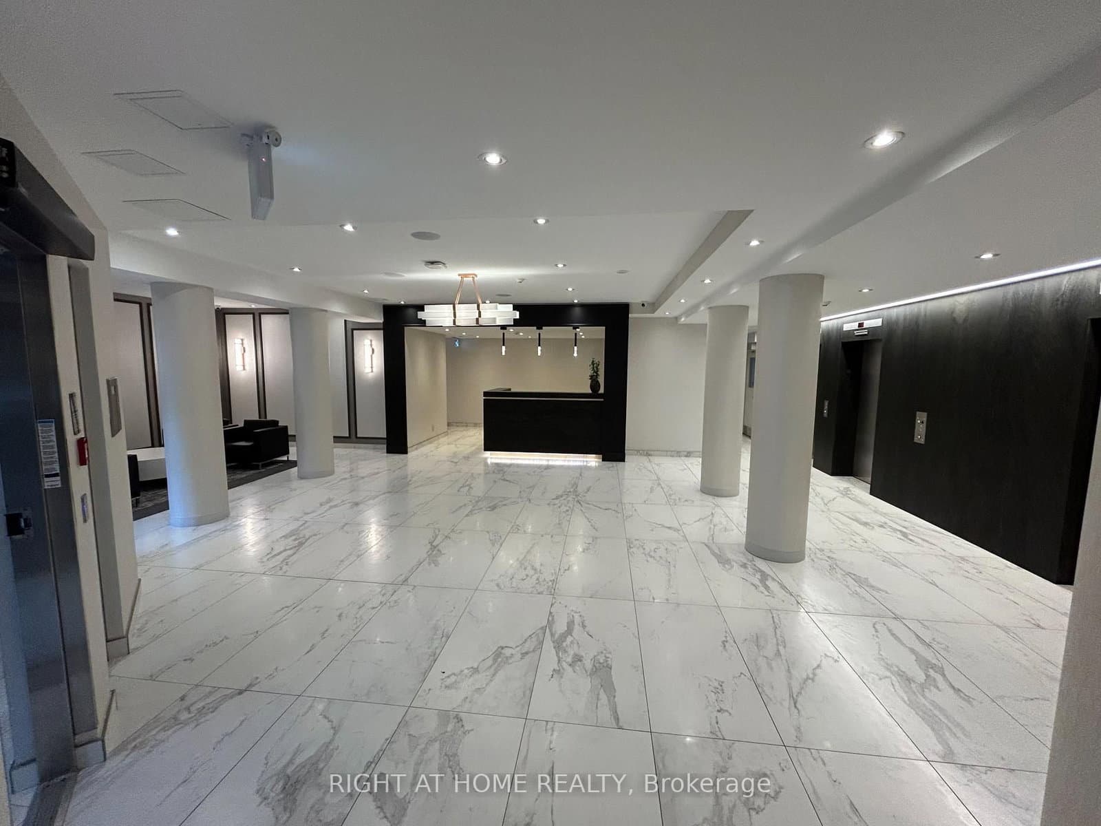 7460 W Bathurst, Unit 201 thumbnail 6