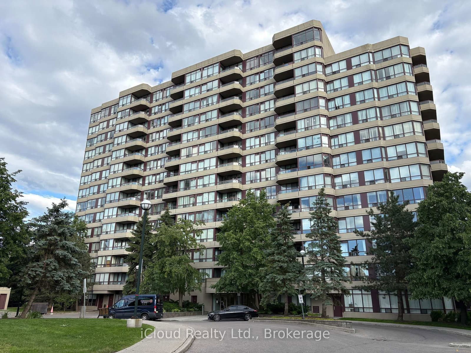 #710 - 91 Townsgate Drive