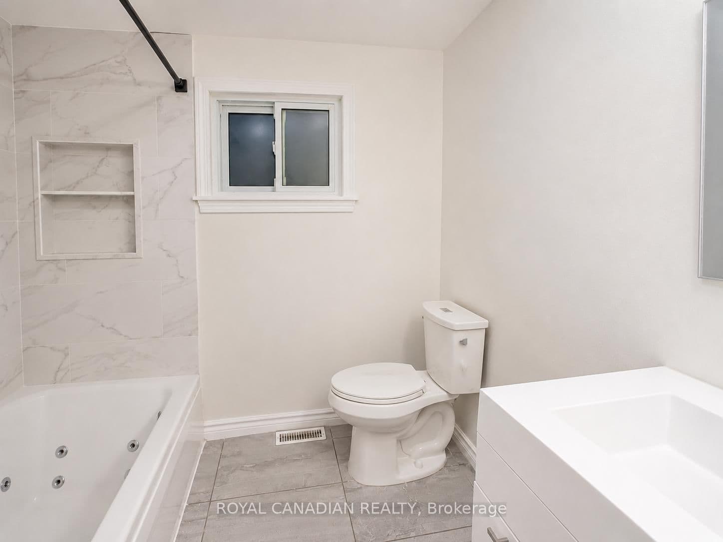 36 Maplegrove Avenue thumbnail 11