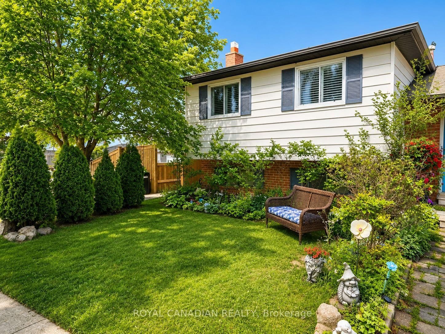36 Maplegrove Avenue thumbnail 2