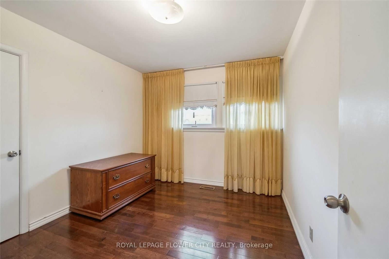 51 Hillside Avenue thumbnail 6