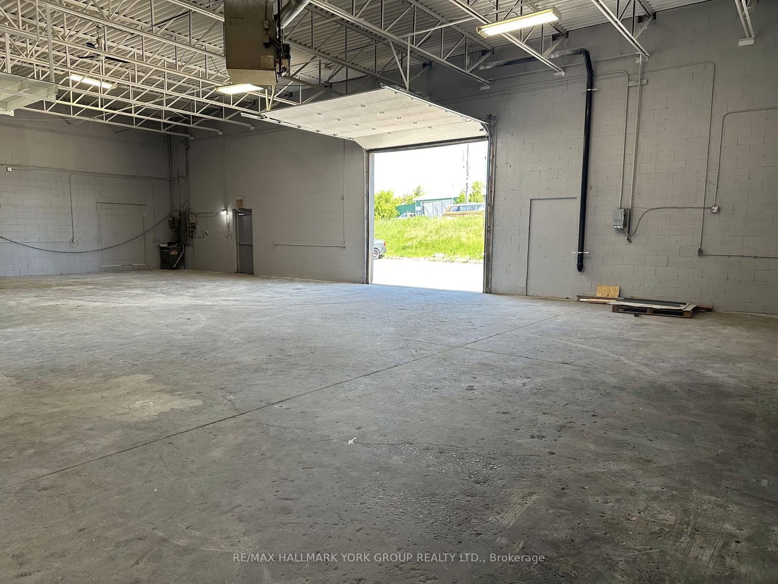 24707 Woodbine Avenue, Unit 6 thumbnail 12