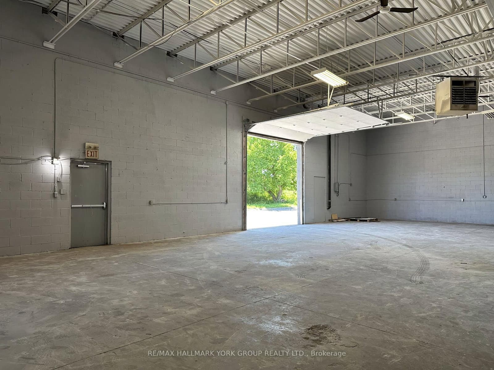 24707 Woodbine Avenue, Unit 6 thumbnail 13