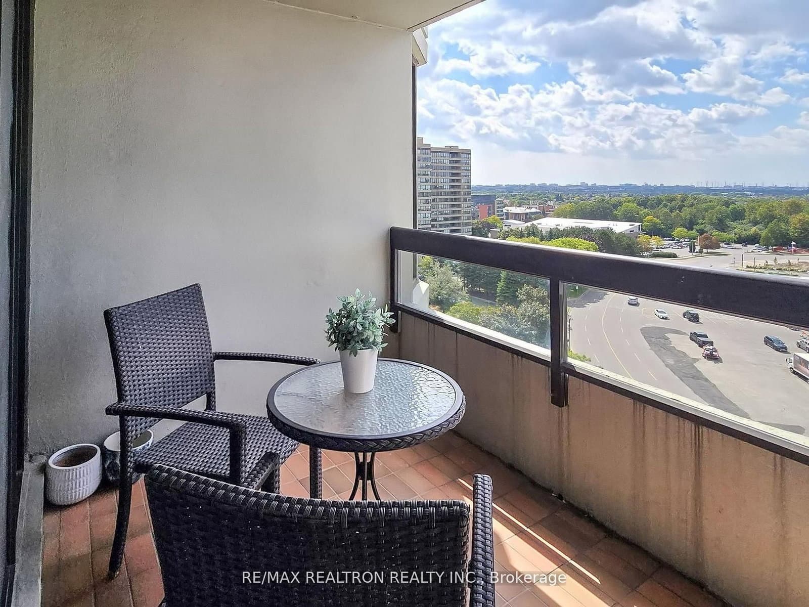 7460 Bathurst Street, Unit 1111 thumbnail 23