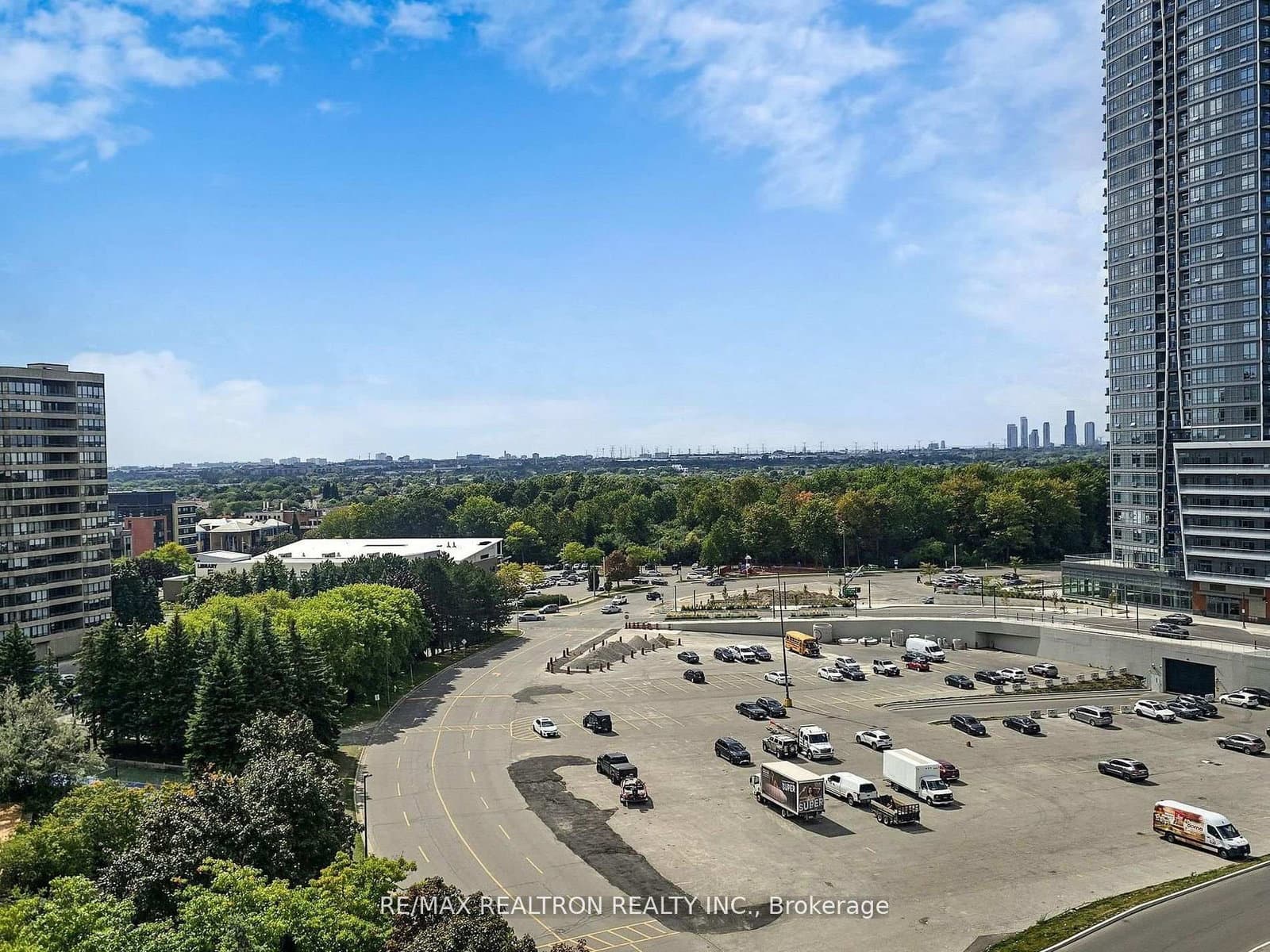 7460 Bathurst Street, Unit 1111 thumbnail 24