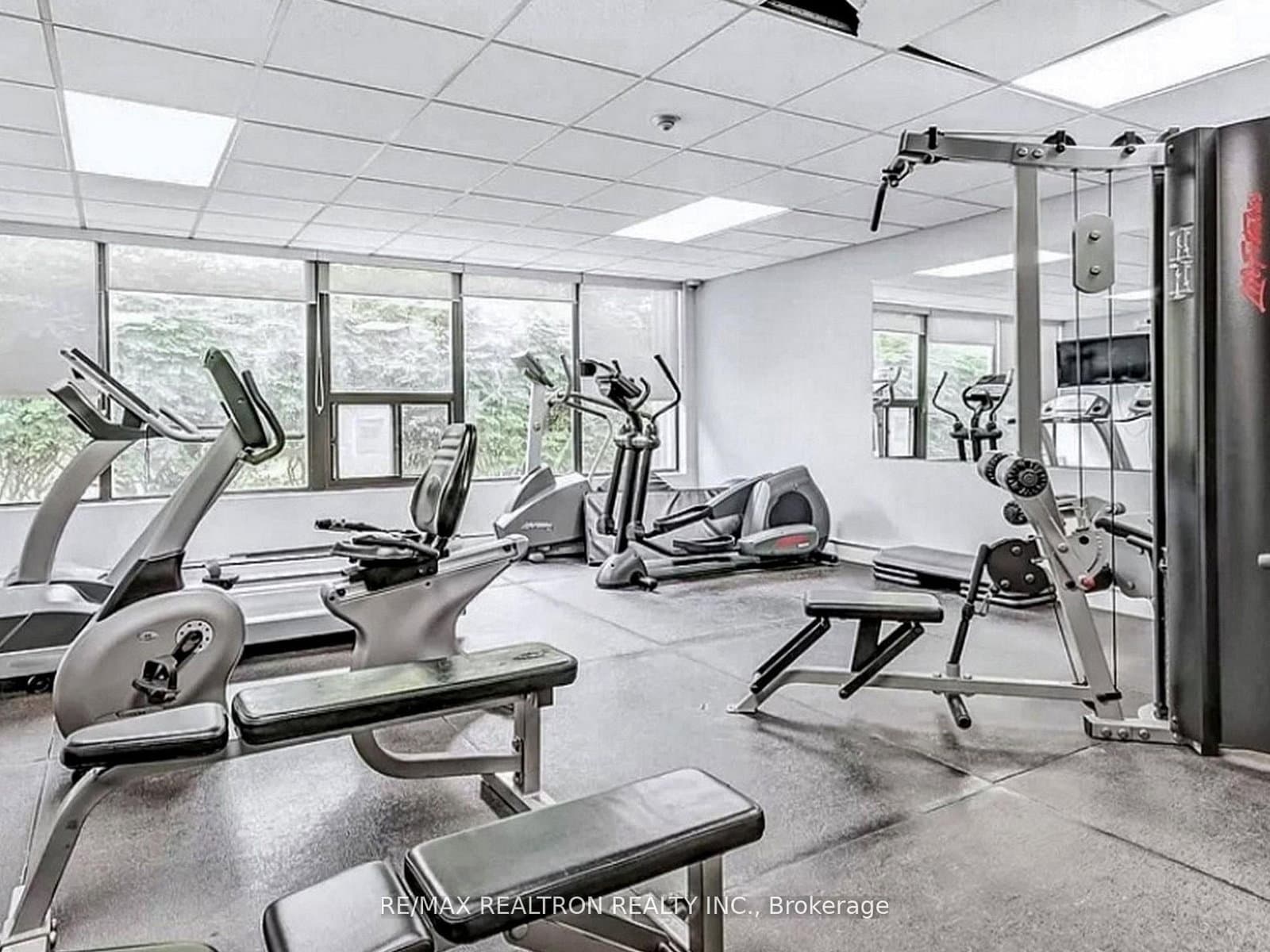7460 Bathurst Street, Unit 1111 thumbnail 28