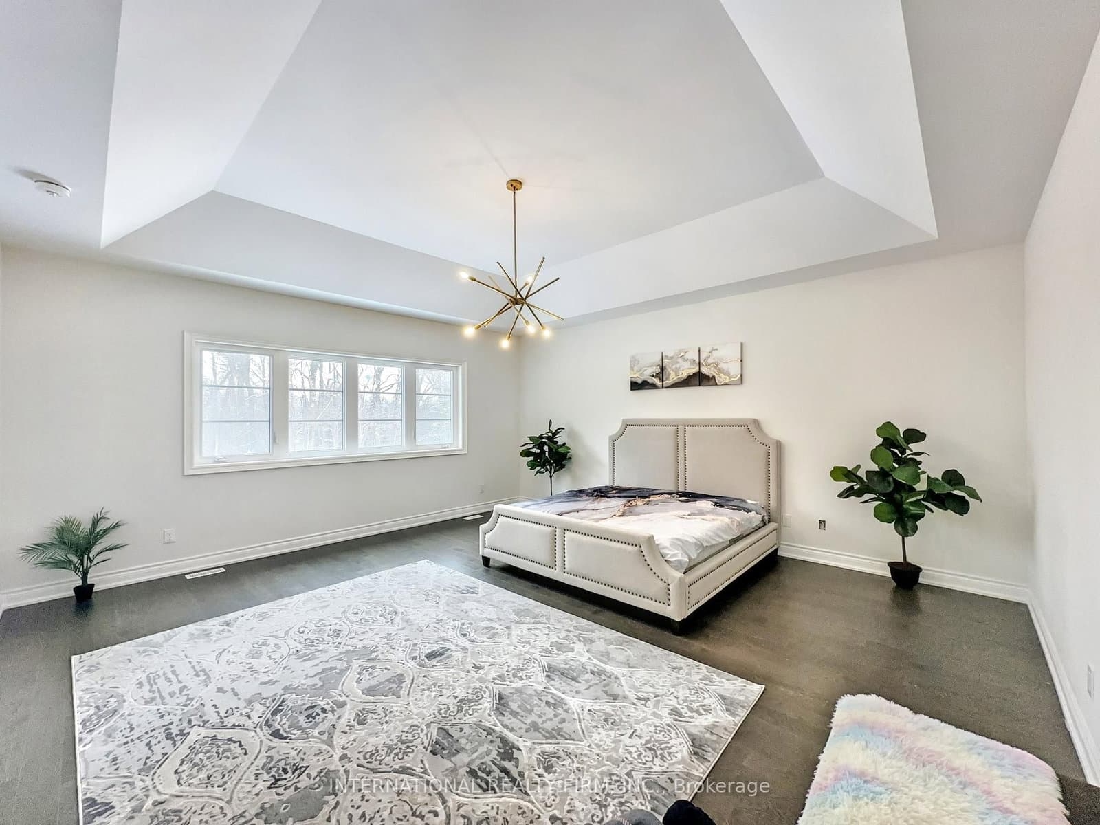 150 Cannes Avenue thumbnail 32