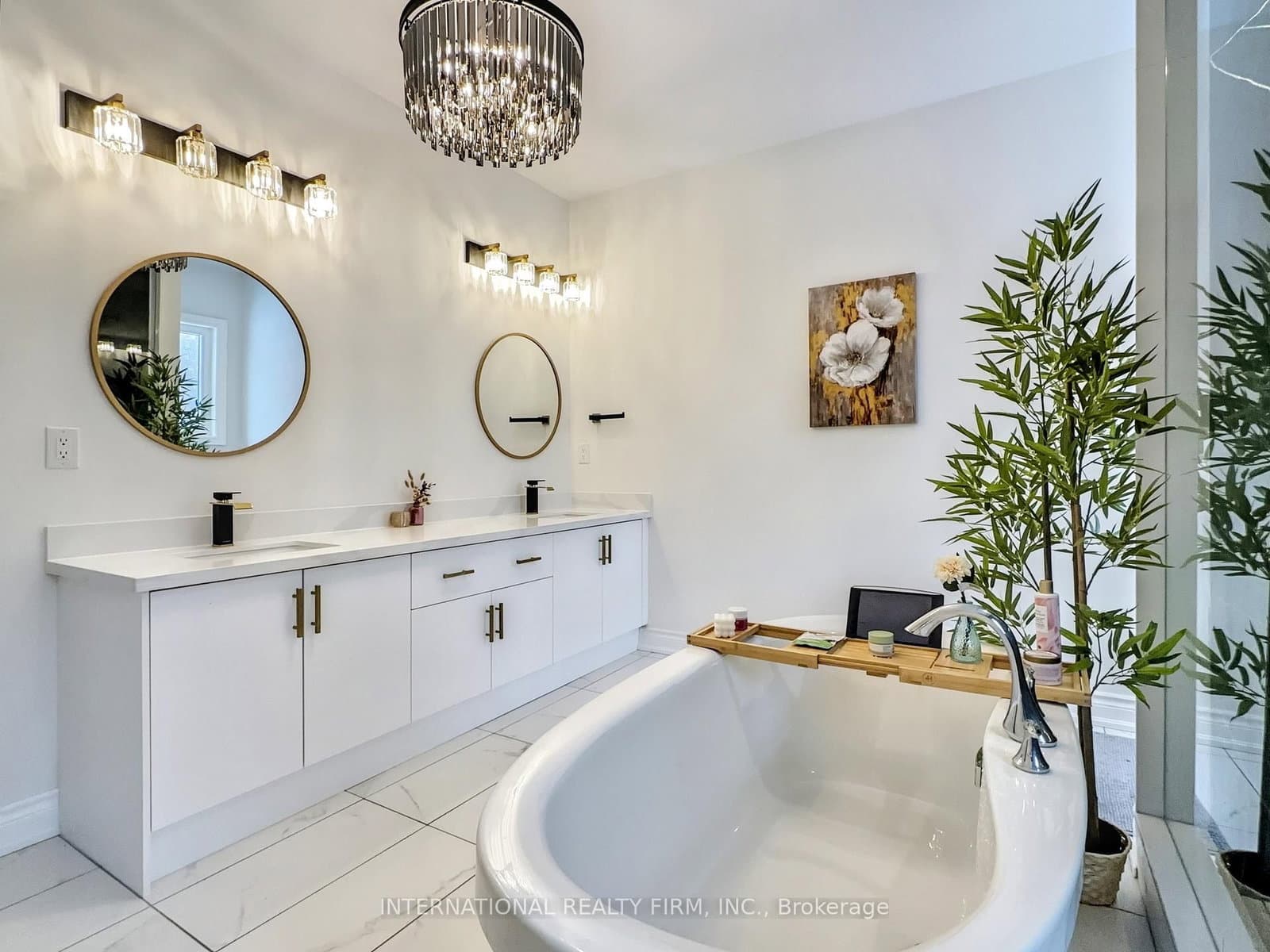 150 Cannes Avenue thumbnail 35