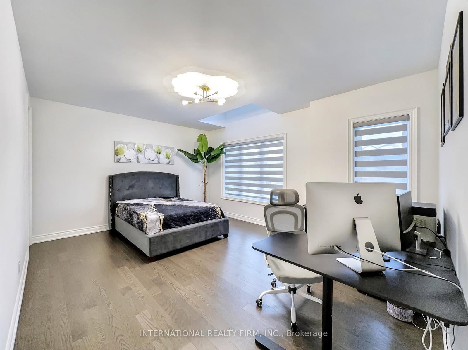 150 Cannes Avenue thumbnail 44