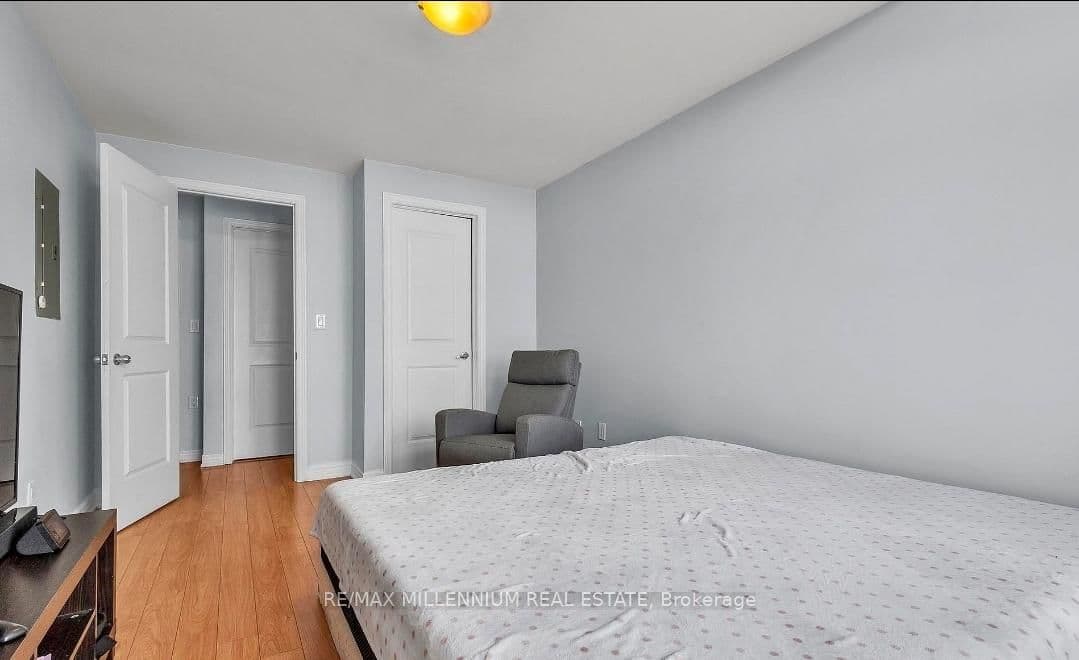 9601 Jane Street, Unit 9 thumbnail 17