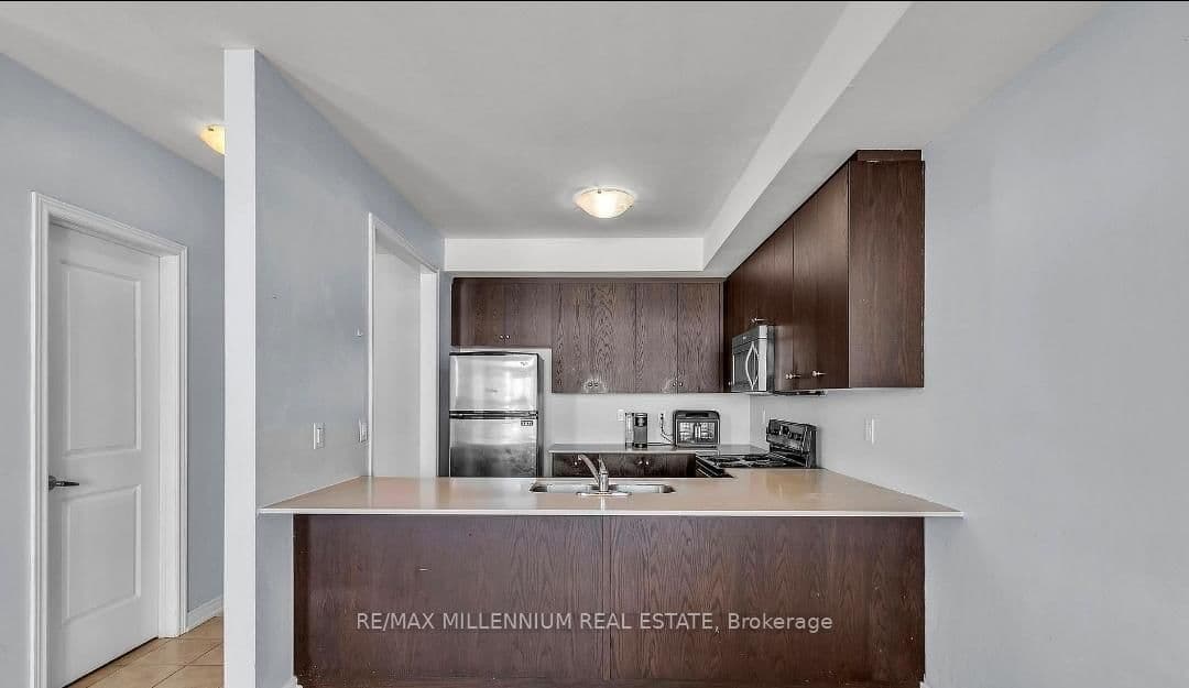 9601 Jane Street, Unit 9 thumbnail 8
