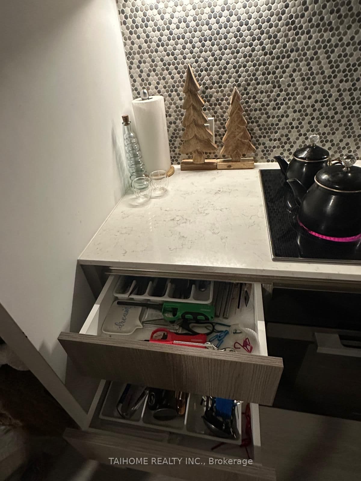8188 YONGE Street E, Unit 412 thumbnail 19