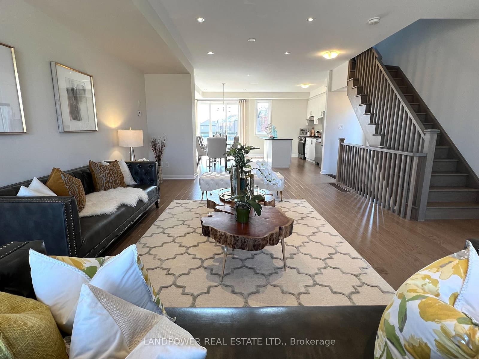 1655 Bur Oak Avenue thumbnail 15