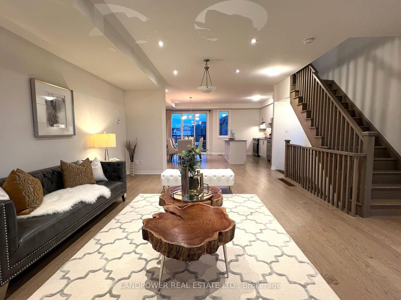 1655 Bur Oak Avenue thumbnail 5