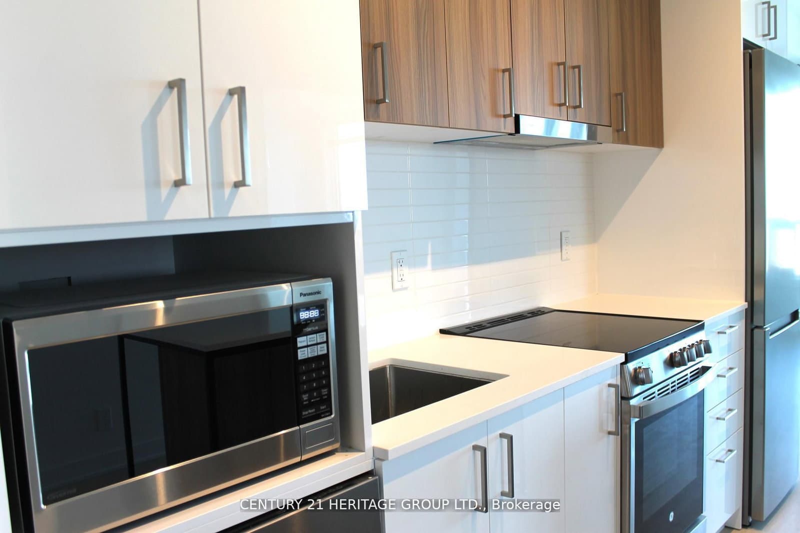 30 Upper Mall Way, Unit A3410 thumbnail 4