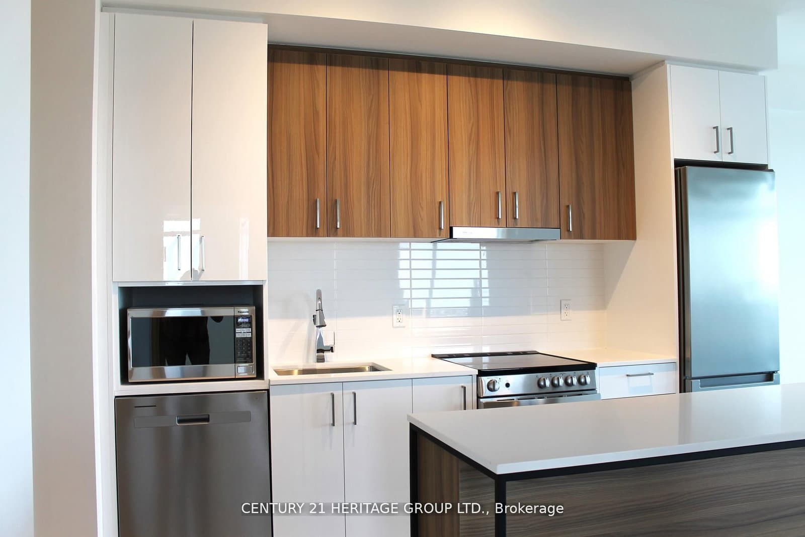 30 Upper Mall Way, Unit A3410 thumbnail 5