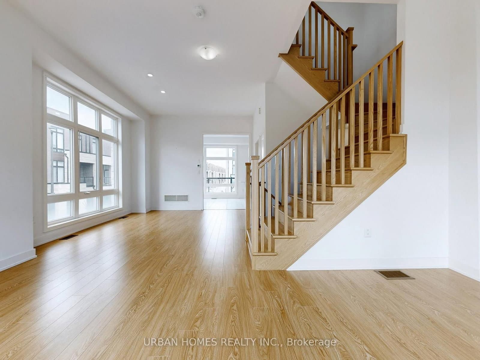 41 Gerussi Street thumbnail 10