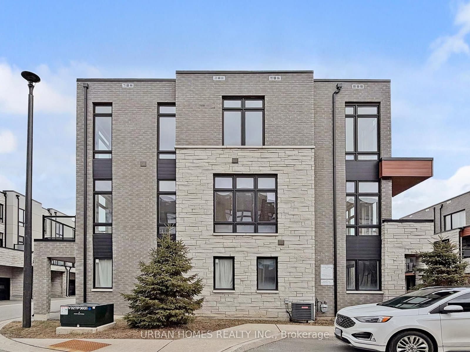 41 Gerussi Street thumbnail 2