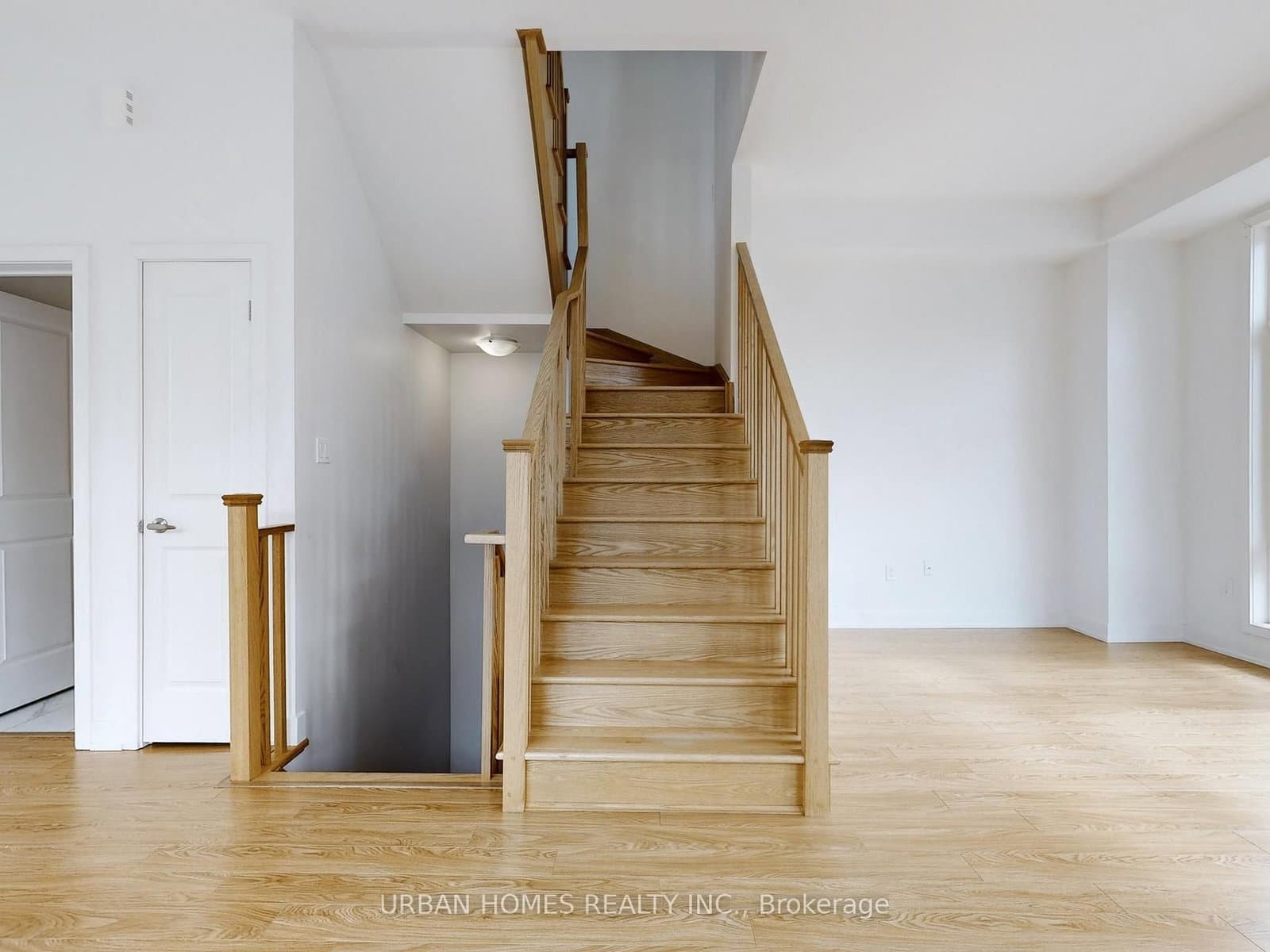 41 Gerussi Street thumbnail 20