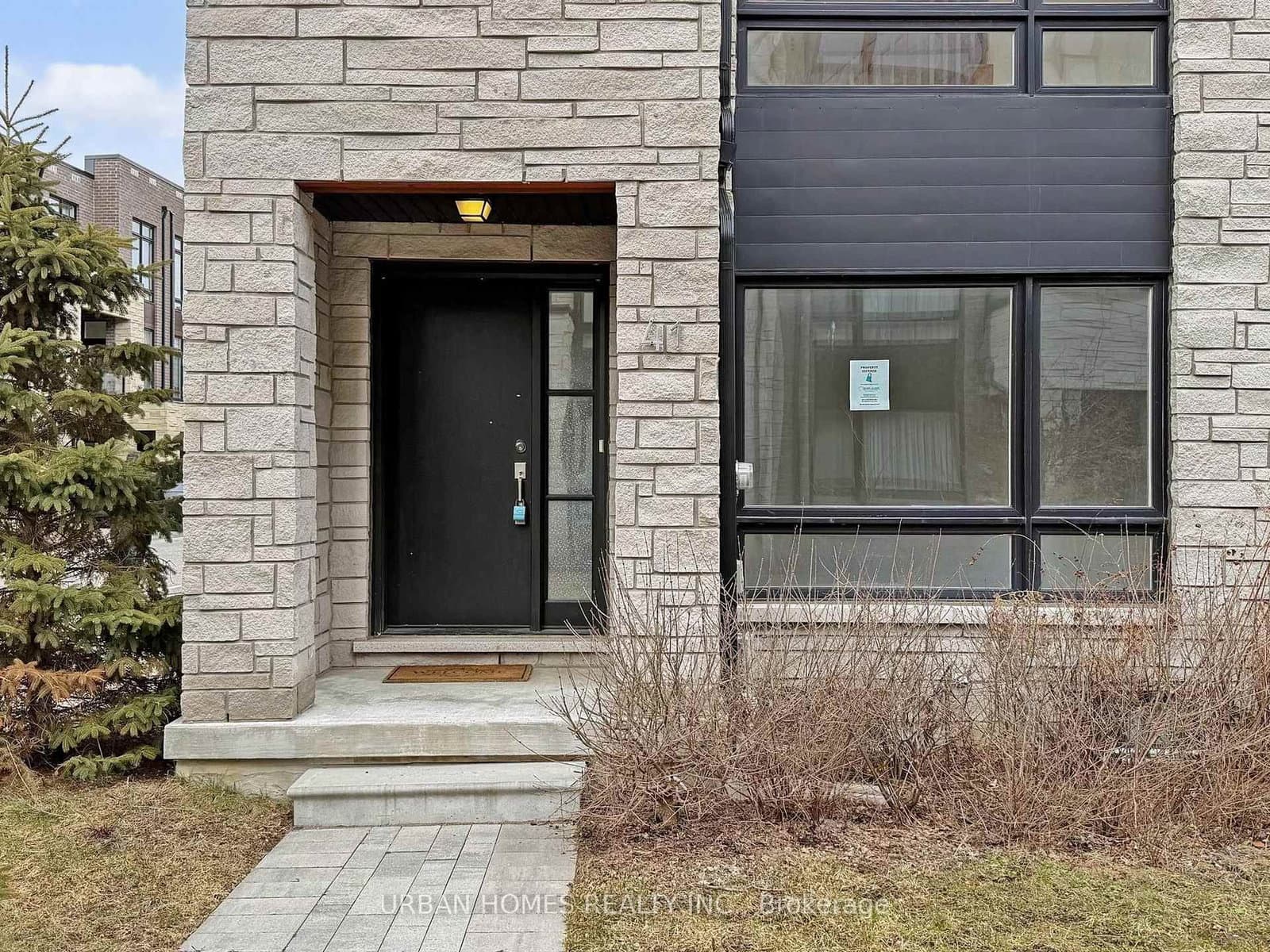 41 Gerussi Street thumbnail 3