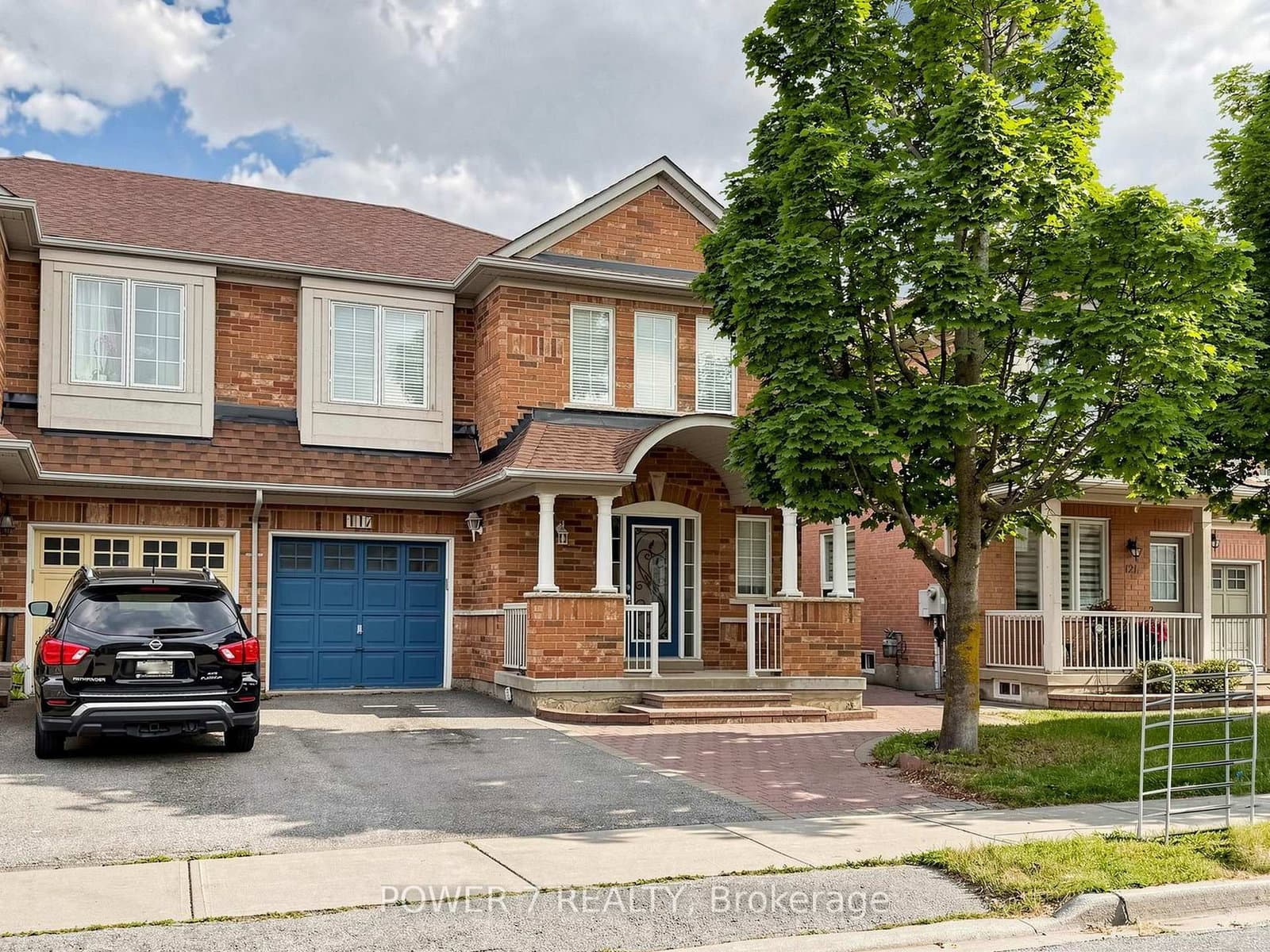 117 St Urbain Drive thumbnail 2