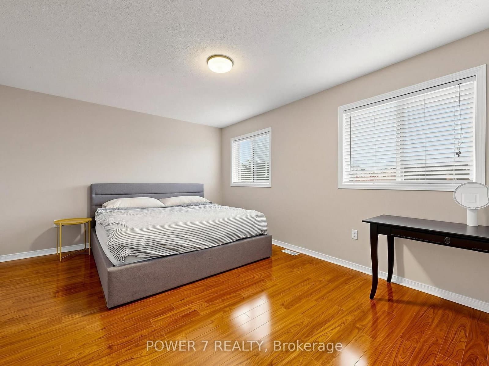 117 St Urbain Drive thumbnail 25