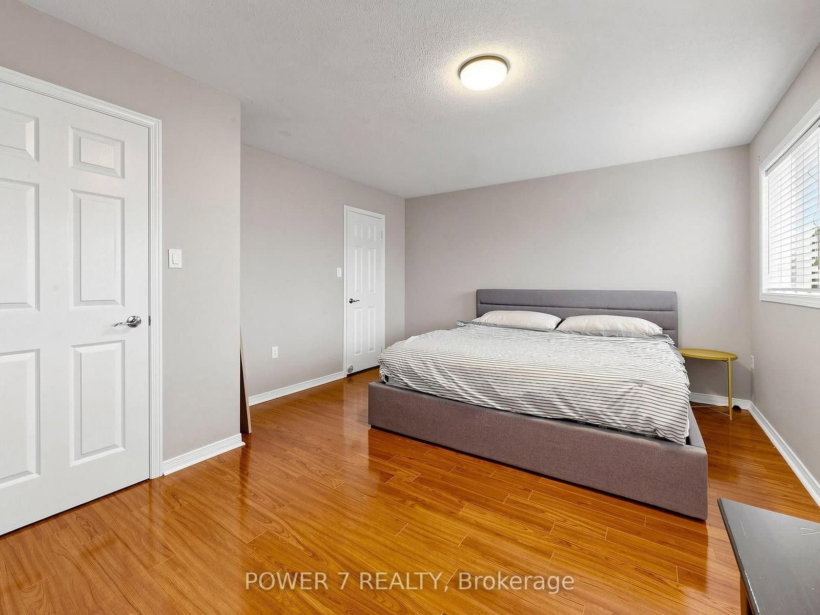 117 St Urbain Drive thumbnail 26