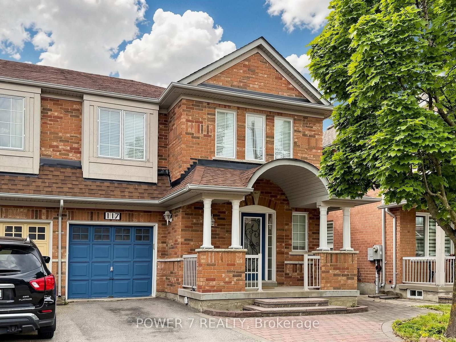 117 St Urbain Drive thumbnail 3