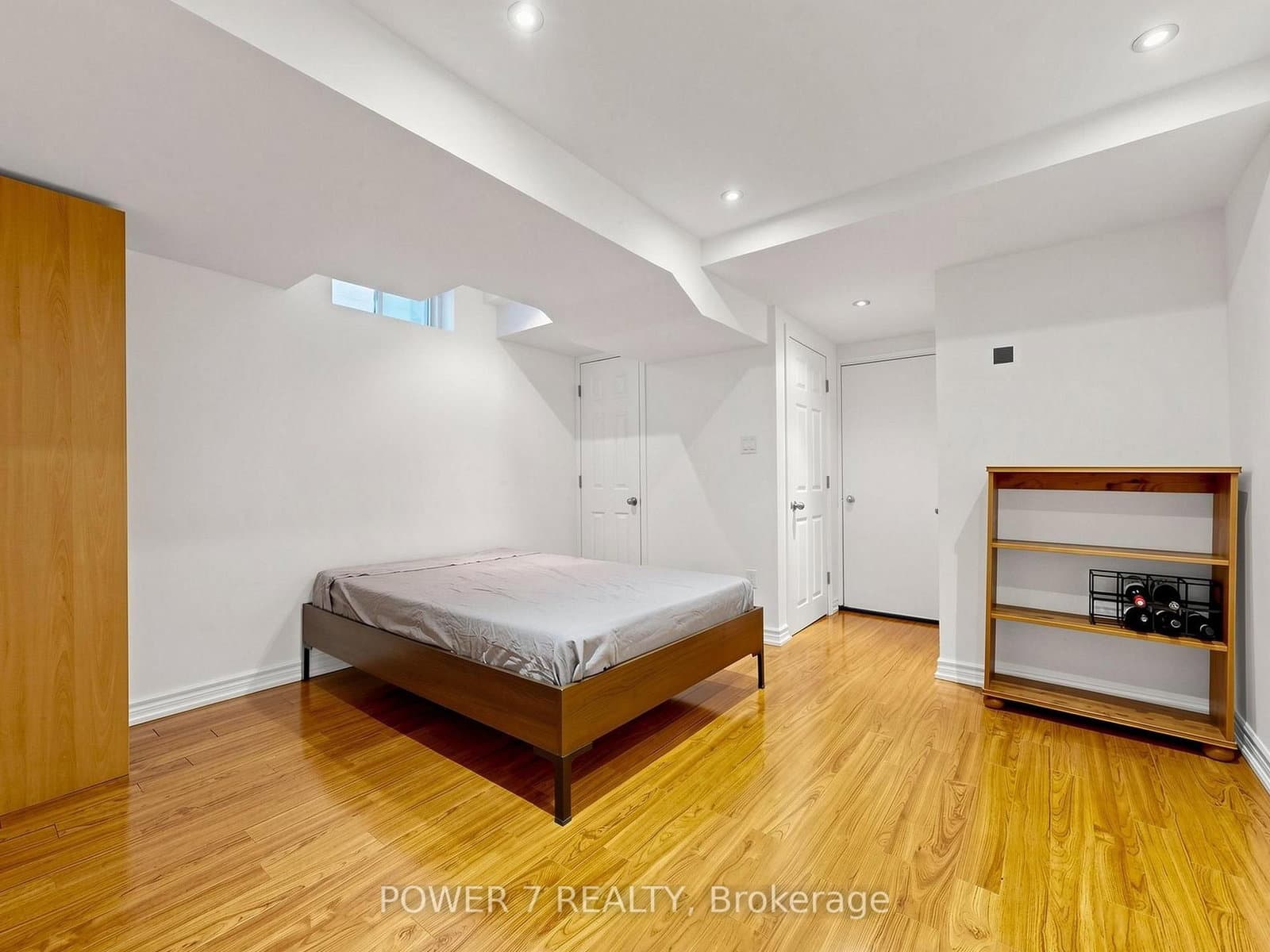117 St Urbain Drive thumbnail 42