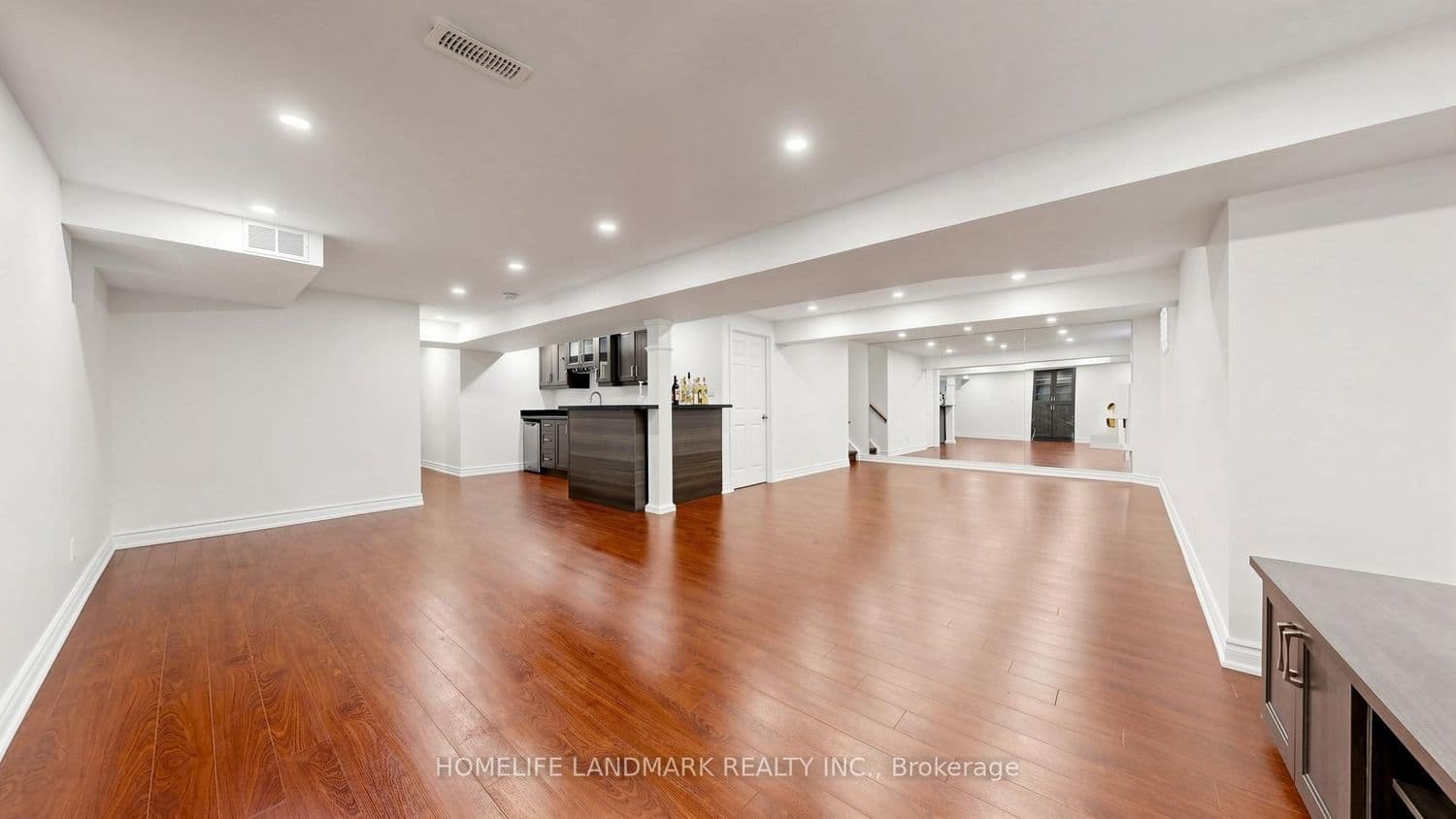 81 Prince Of Wales Drive thumbnail 41