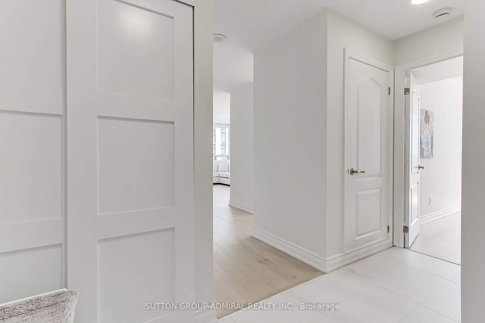 50 DISERA Drive, Unit 905 thumbnail 5