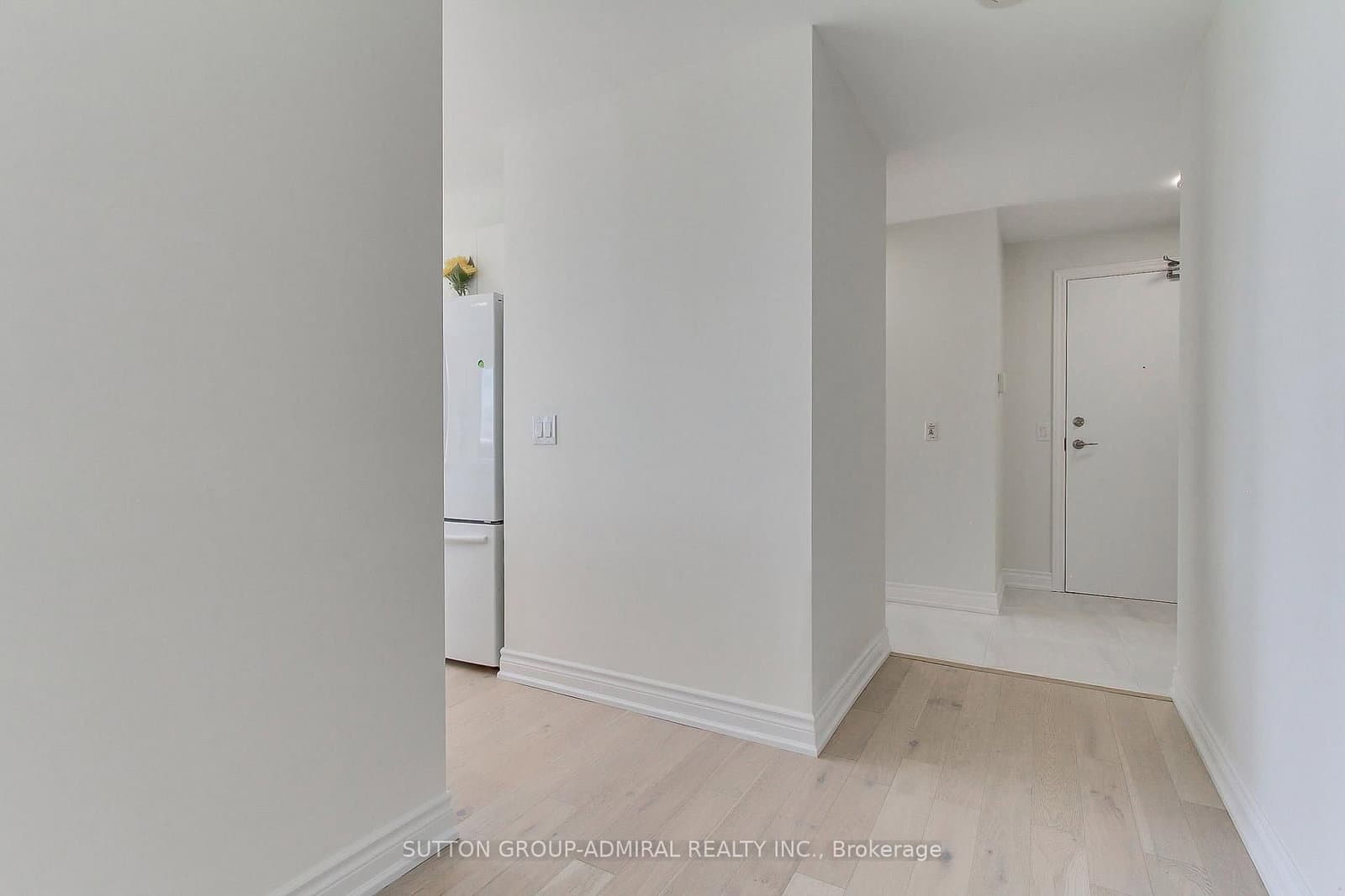 50 DISERA Drive, Unit 905 thumbnail 7