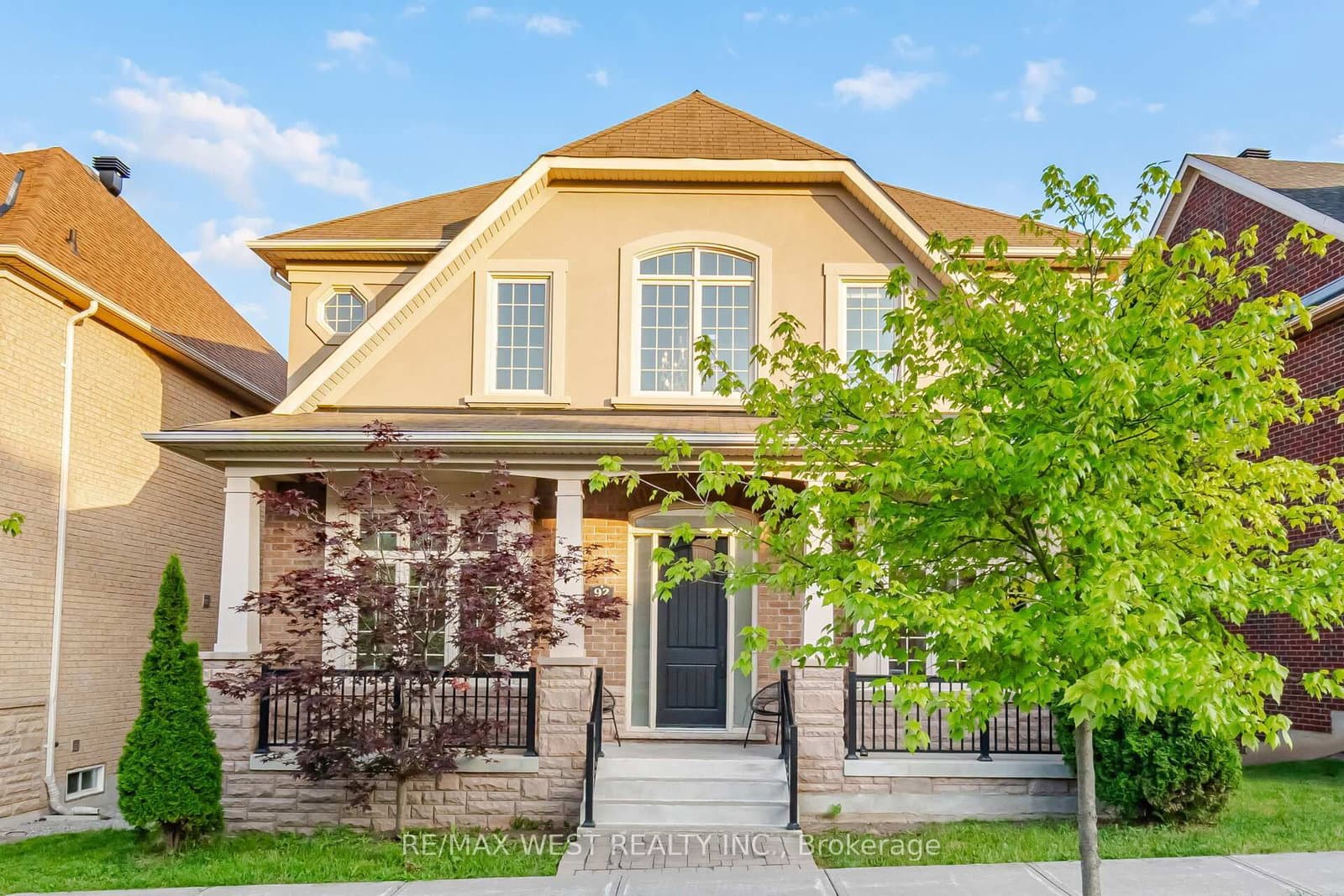 92 Glengordon Crescent thumbnail 2