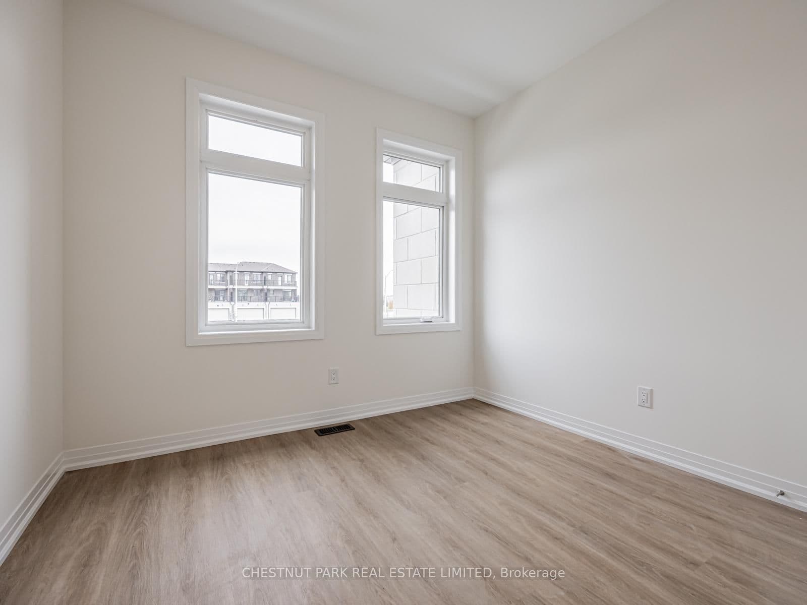 41 Robert Eaton Avenue thumbnail 28