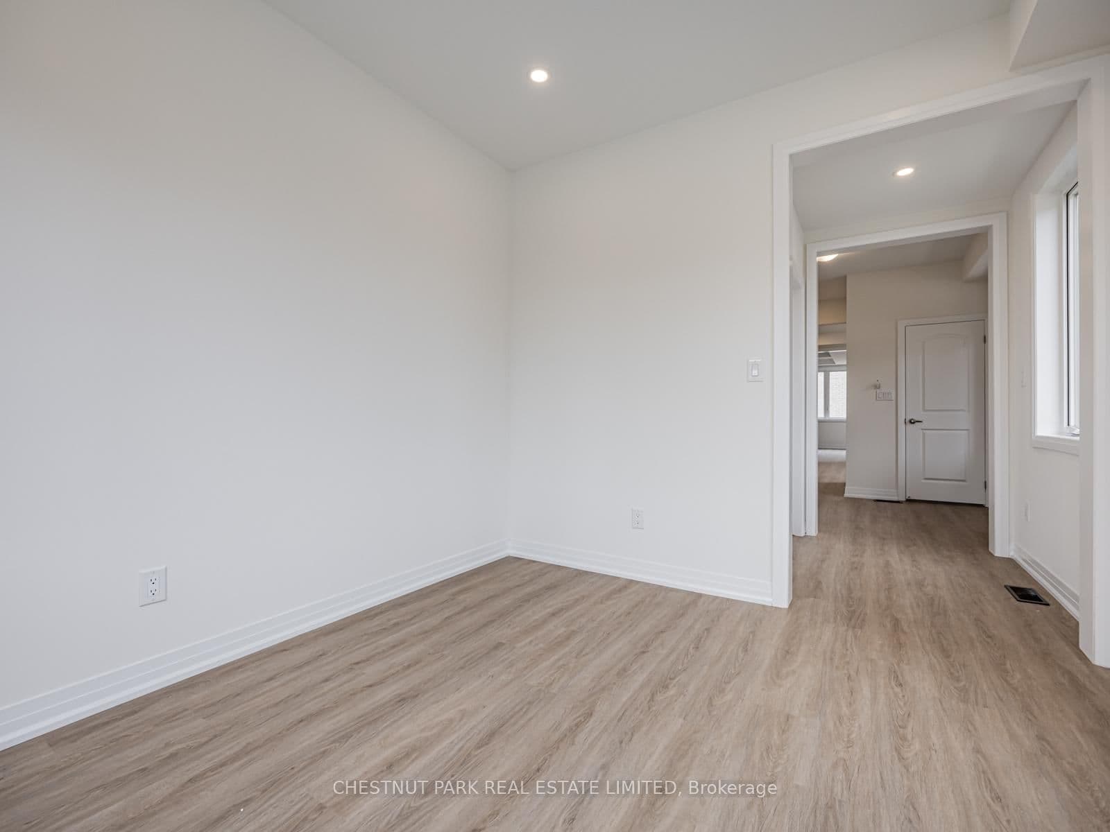 41 Robert Eaton Avenue thumbnail 6