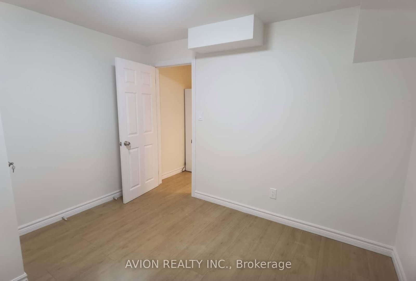 66 Eastern Skies Way, Unit basement thumbnail 5