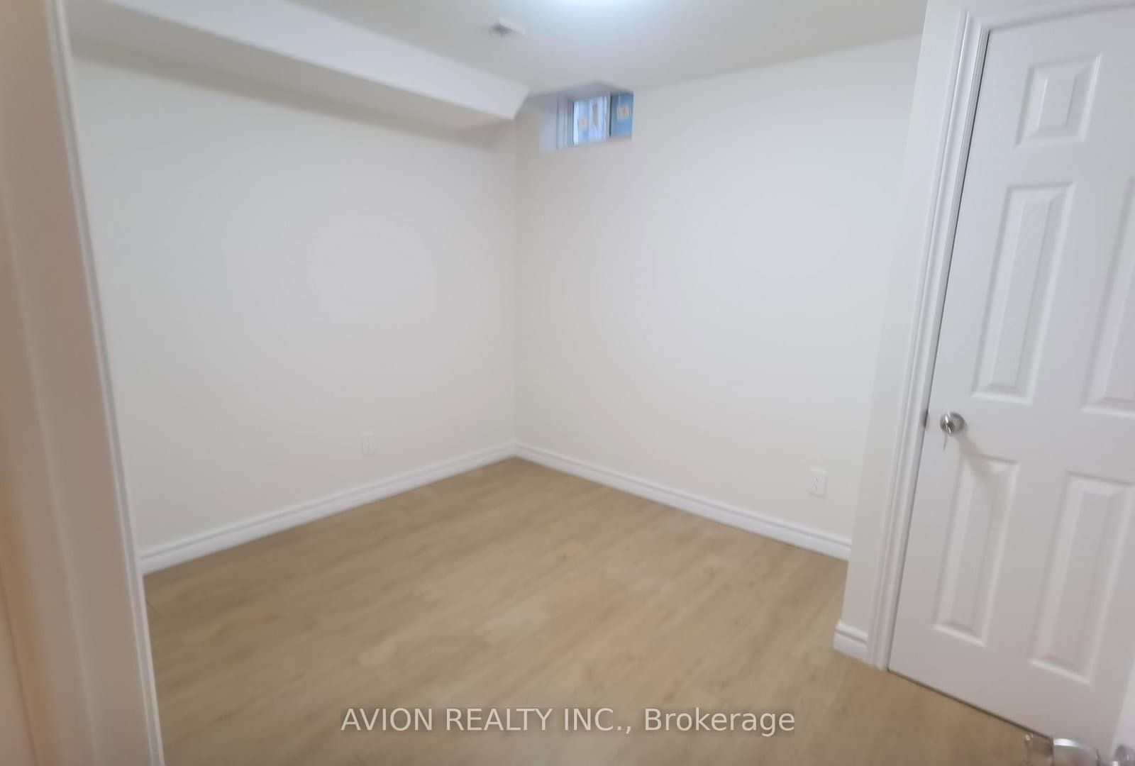 66 Eastern Skies Way, Unit basement thumbnail 6