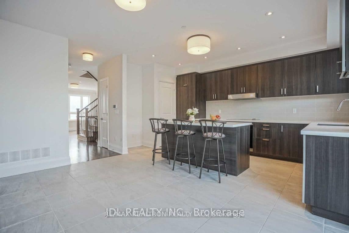 4016 Highway 7 Street E, Unit Bsmt thumbnail 3