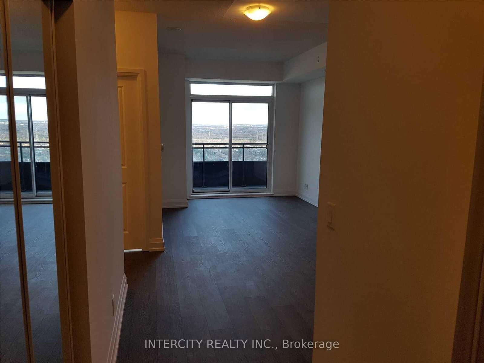 7890 Bathurst Street, Unit 2011 thumbnail 2