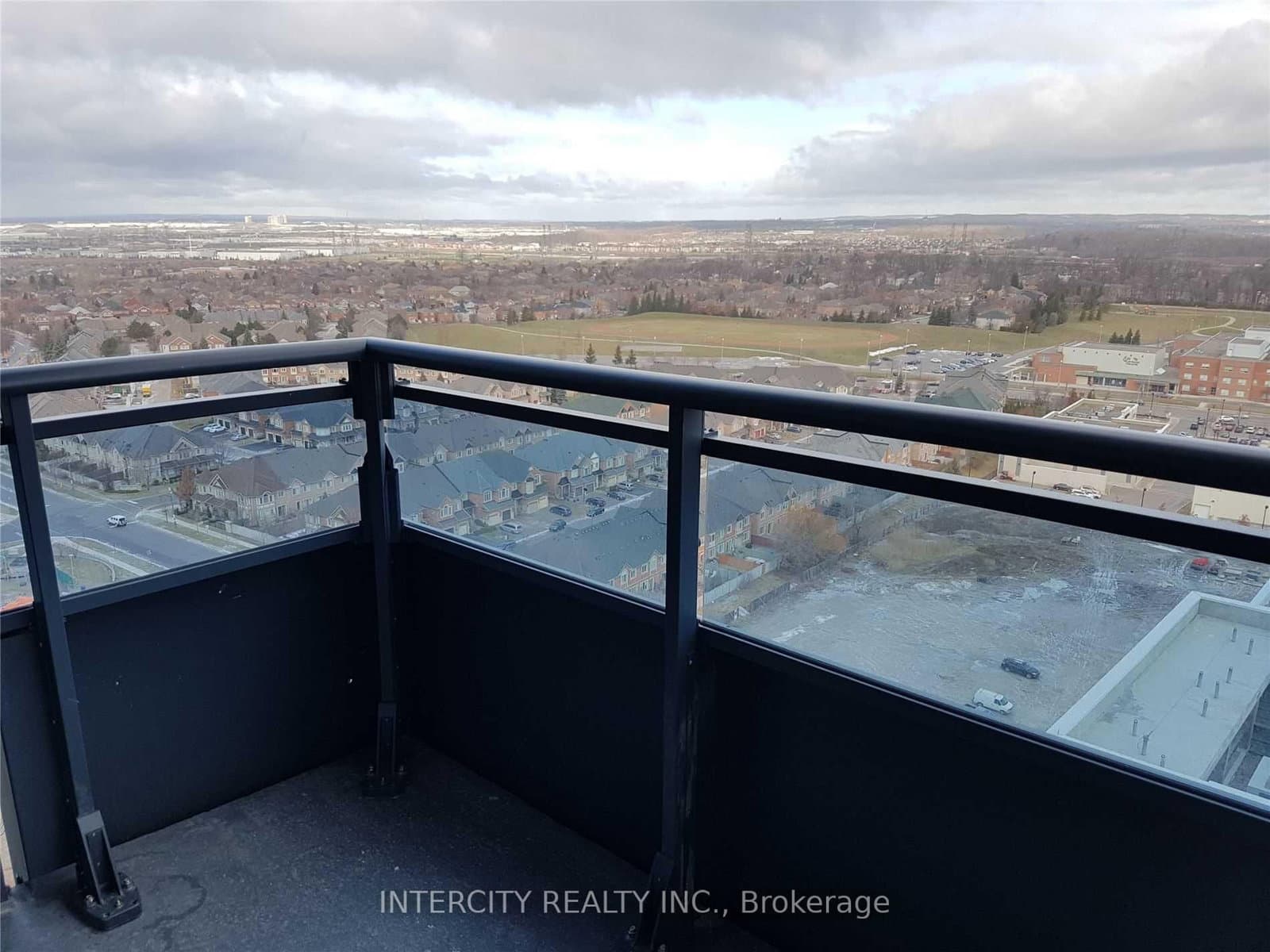 7890 Bathurst Street, Unit 2011 thumbnail 4