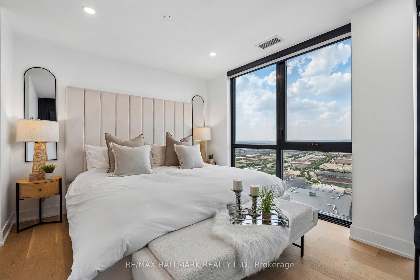 2908 Highway 7, Unit PH3806 thumbnail 27