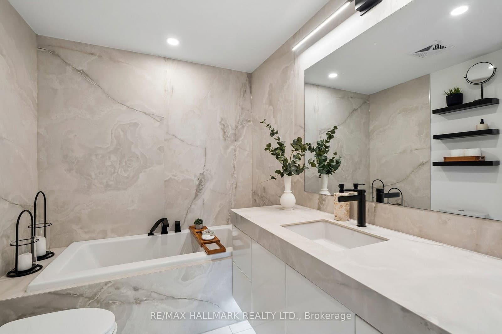 2908 Highway 7, Unit PH3806 thumbnail 32