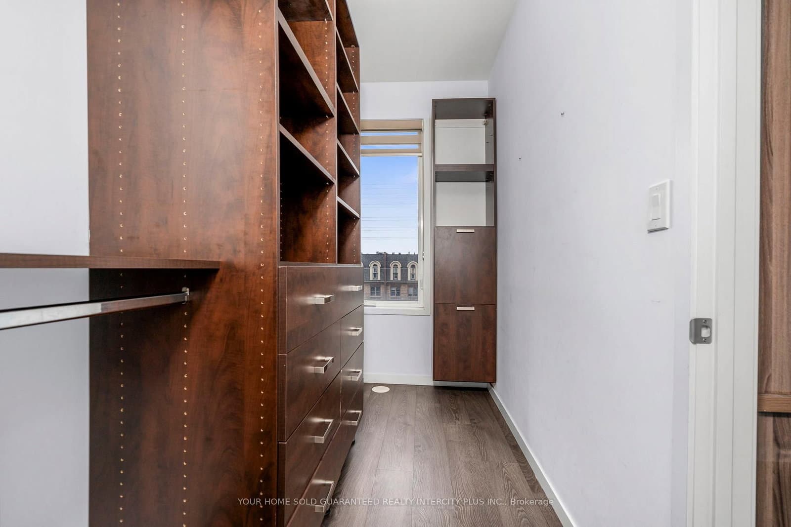 3910 Major Mackenzie Drive thumbnail 37