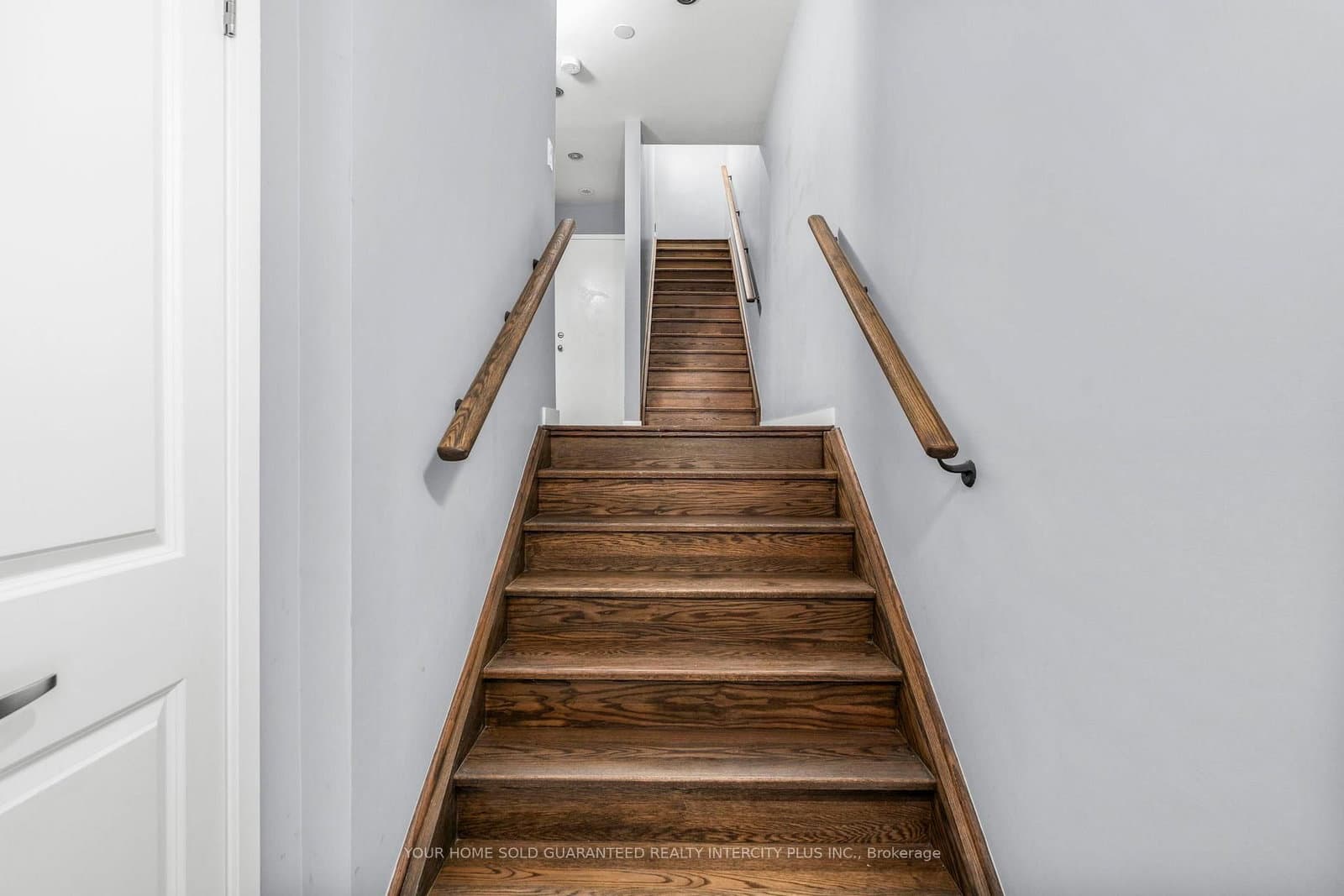 3910 Major Mackenzie Drive thumbnail 4