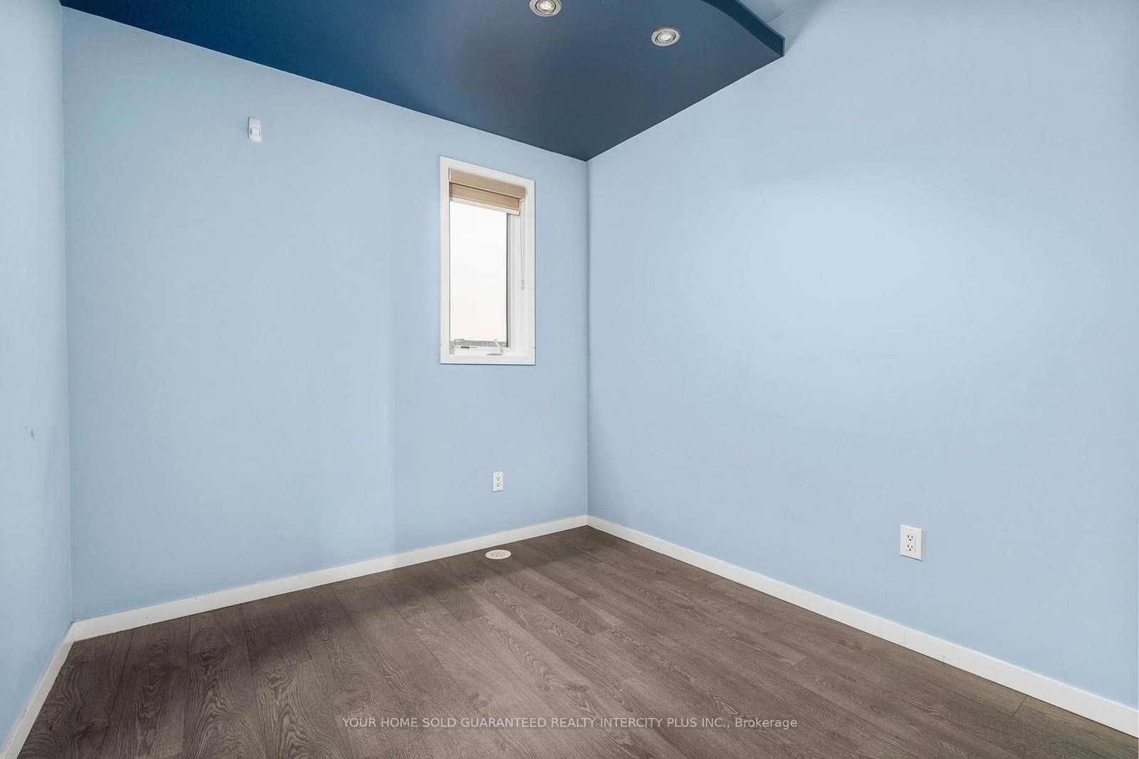 3910 Major Mackenzie Drive thumbnail 40