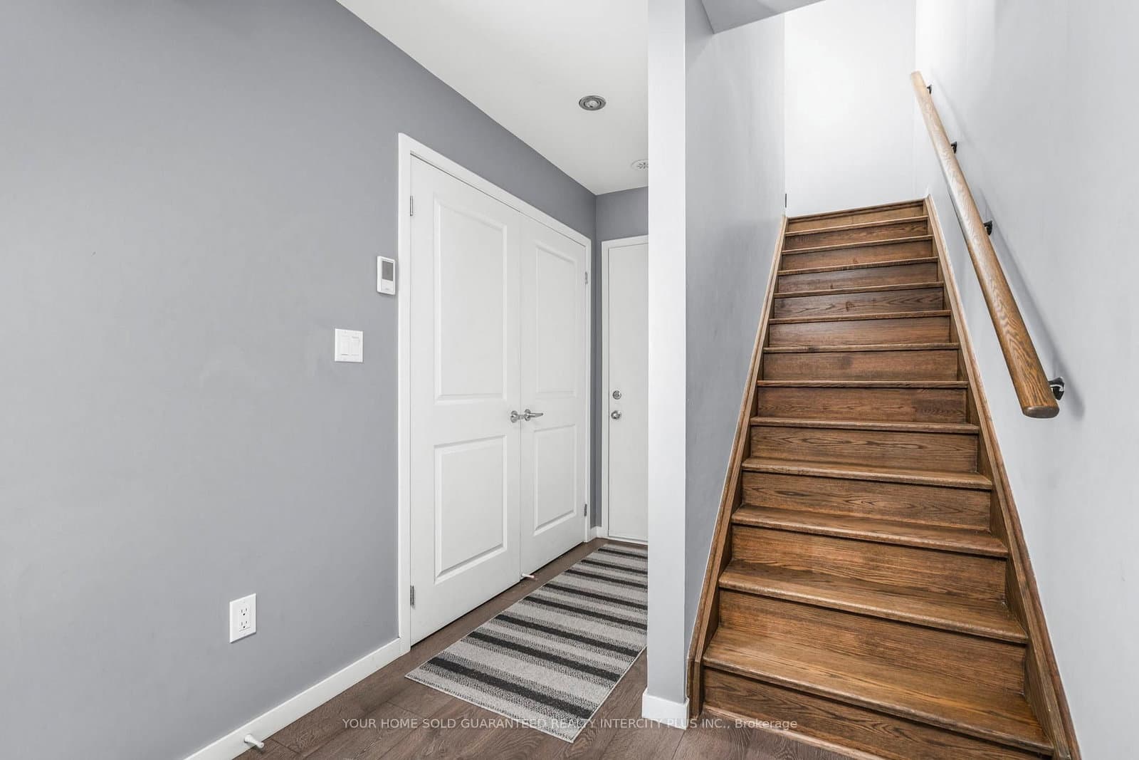 3910 Major Mackenzie Drive thumbnail 9